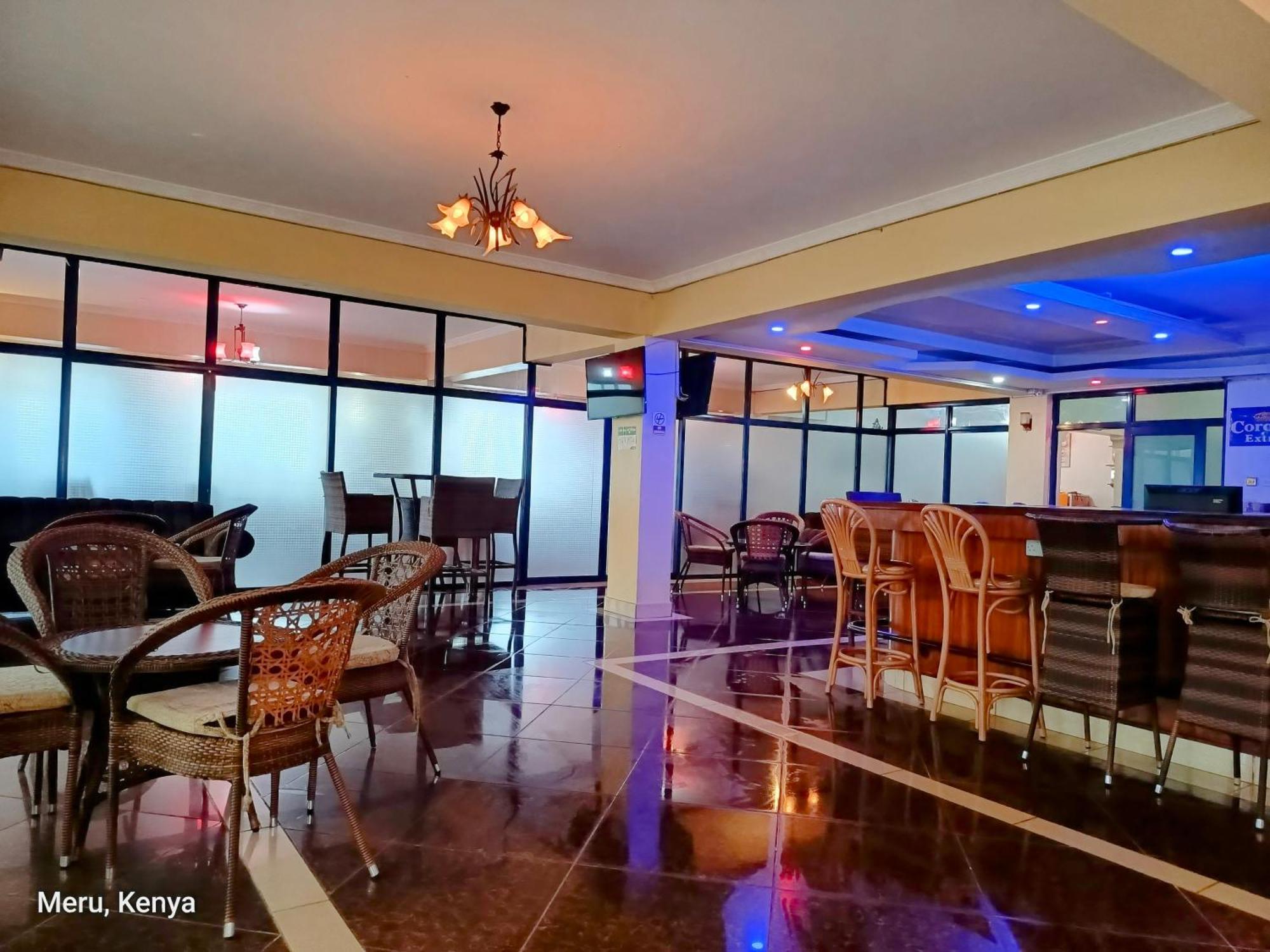 Meru Paramount Екстериор снимка